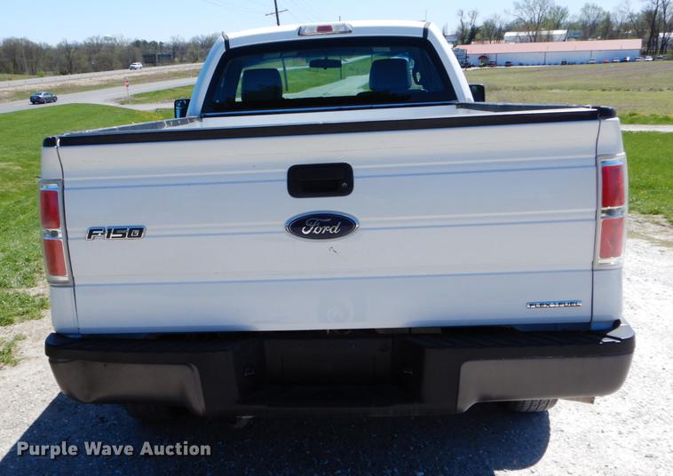 image for item DE8298 2013 Ford F150 XL pickup truck