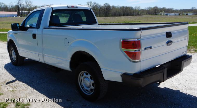 image for item DE8298 2013 Ford F150 XL pickup truck