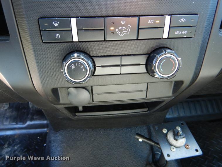 image for item DE8298 2013 Ford F150 XL pickup truck