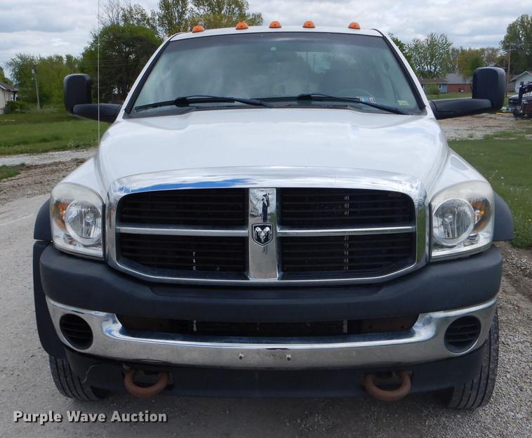 image for item DE8397 2008 Dodge Ram 4500HD Quad Cab utility truck