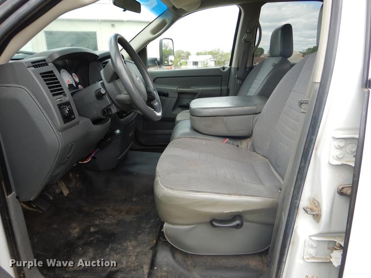 image for item DE8397 2008 Dodge Ram 4500HD Quad Cab utility truck