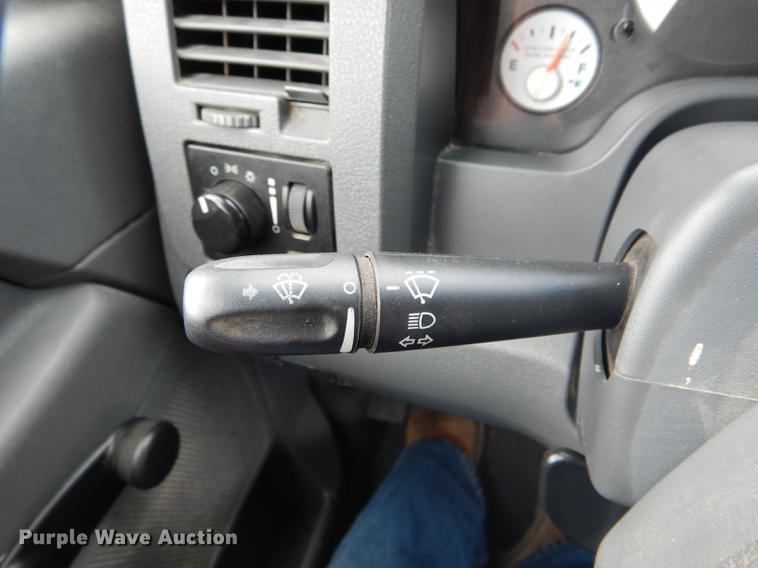 image for item DE8397 2008 Dodge Ram 4500HD Quad Cab utility truck