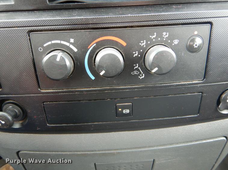 image for item DE8397 2008 Dodge Ram 4500HD Quad Cab utility truck