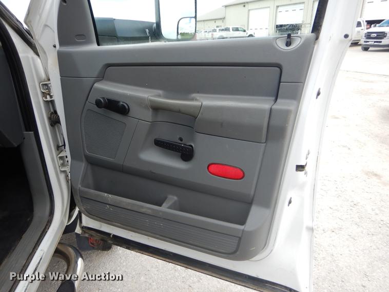 image for item DE8397 2008 Dodge Ram 4500HD Quad Cab utility truck