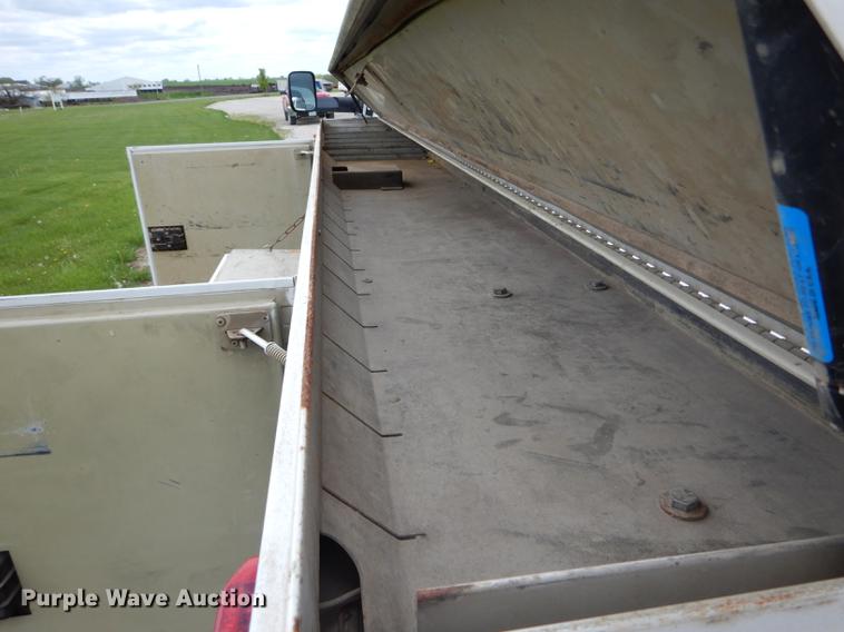 image for item DE8397 2008 Dodge Ram 4500HD Quad Cab utility truck