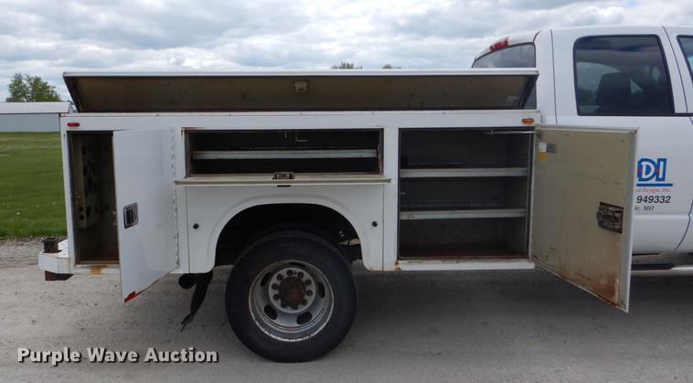 image for item DE8397 2008 Dodge Ram 4500HD Quad Cab utility truck