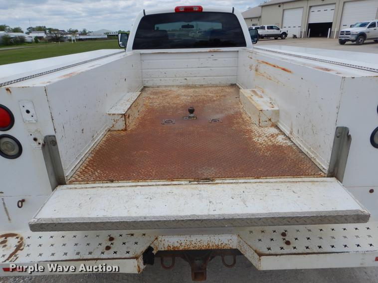 image for item DE8397 2008 Dodge Ram 4500HD Quad Cab utility truck