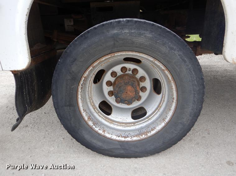 image for item DE8397 2008 Dodge Ram 4500HD Quad Cab utility truck