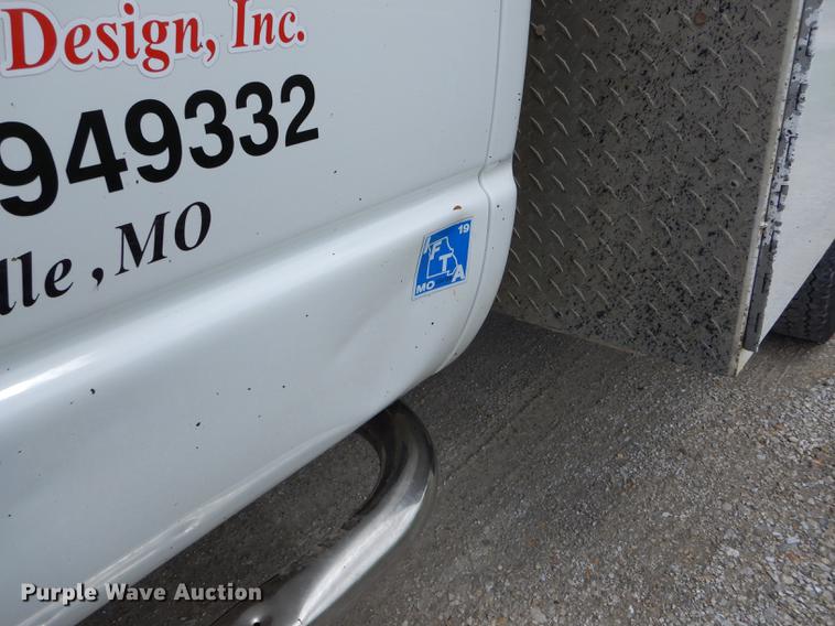 image for item DE8397 2008 Dodge Ram 4500HD Quad Cab utility truck