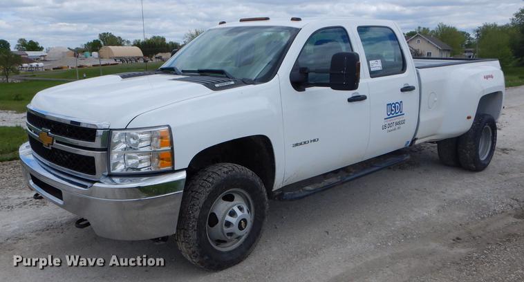 image for item DE8398 2013 Chevrolet Silverado 3500HD Crew Cab pickup truck