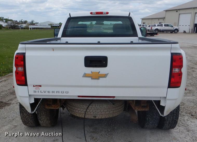 image for item DE8398 2013 Chevrolet Silverado 3500HD Crew Cab pickup truck