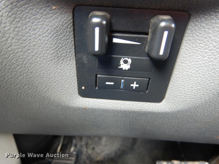 image for item DE8398 2013 Chevrolet Silverado 3500HD Crew Cab pickup truck