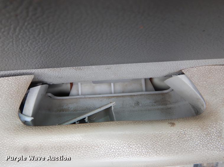 image for item DE8398 2013 Chevrolet Silverado 3500HD Crew Cab pickup truck