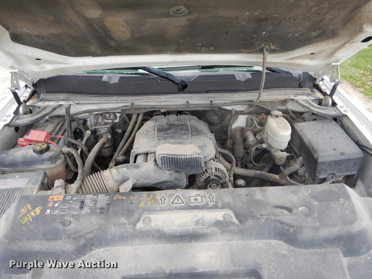 image for item DE8398 2013 Chevrolet Silverado 3500HD Crew Cab pickup truck