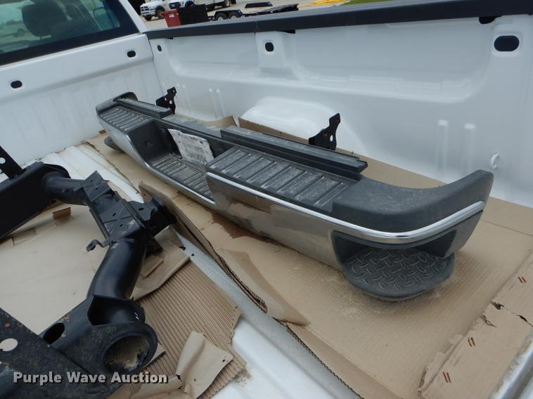 image for item DE8398 2013 Chevrolet Silverado 3500HD Crew Cab pickup truck