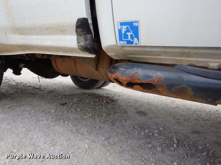 image for item DE8398 2013 Chevrolet Silverado 3500HD Crew Cab pickup truck