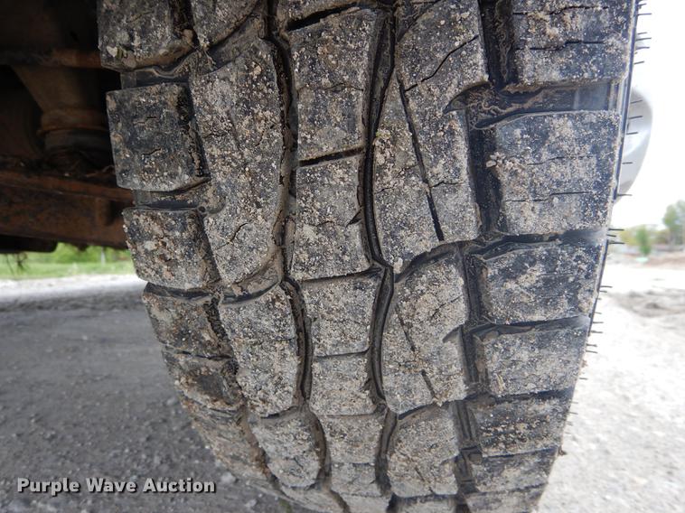 image for item DE8398 2013 Chevrolet Silverado 3500HD Crew Cab pickup truck