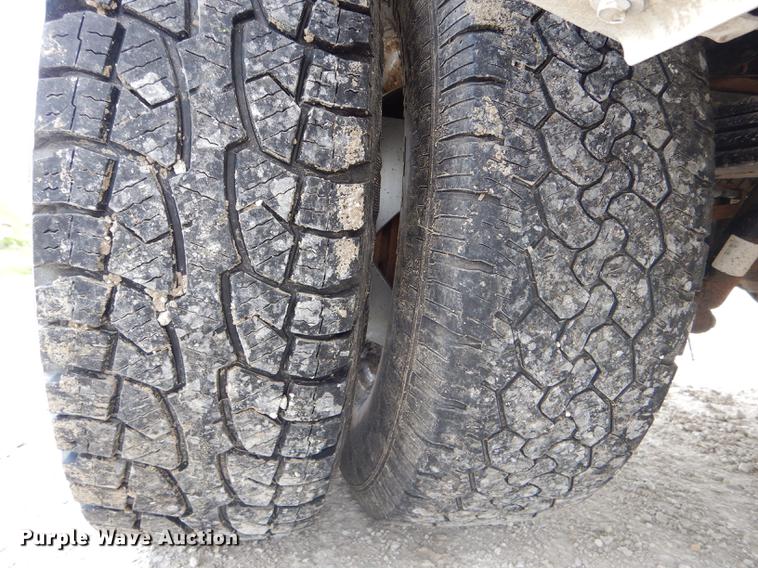 image for item DE8398 2013 Chevrolet Silverado 3500HD Crew Cab pickup truck