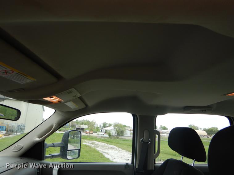 image for item DE8398 2013 Chevrolet Silverado 3500HD Crew Cab pickup truck