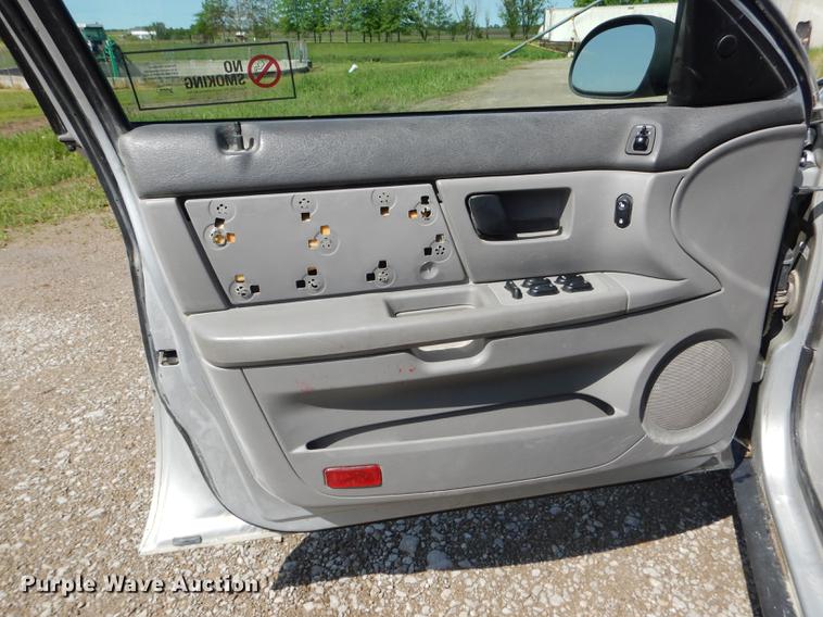 image for item DE8435 2007 Ford Taurus SE