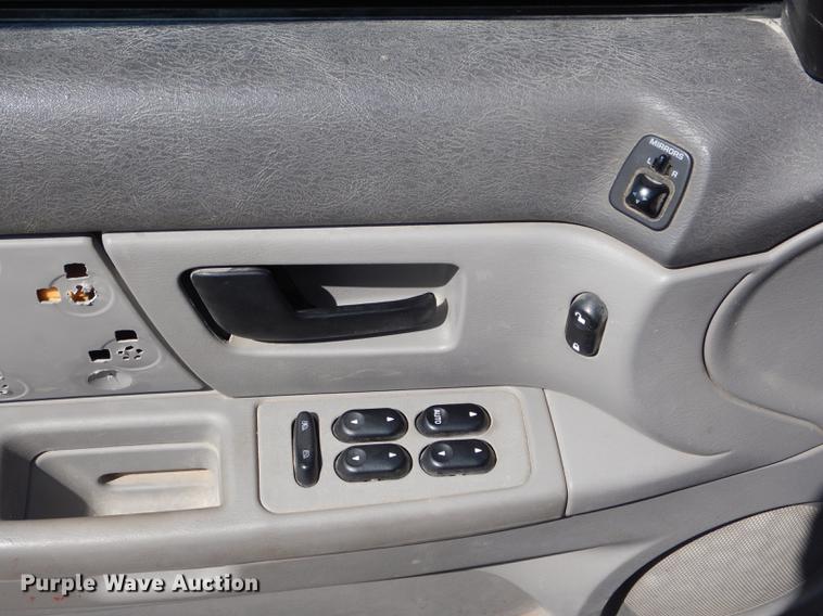 image for item DE8435 2007 Ford Taurus SE