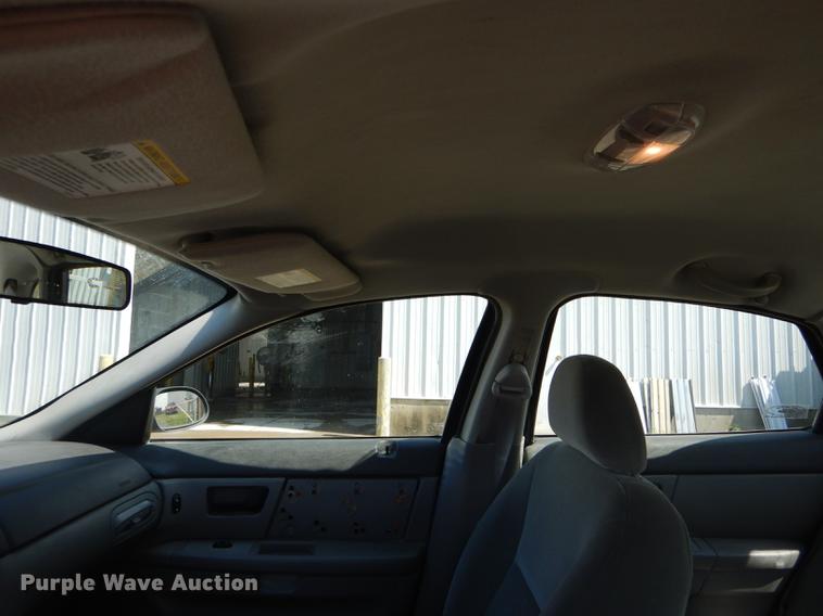 image for item DE8435 2007 Ford Taurus SE