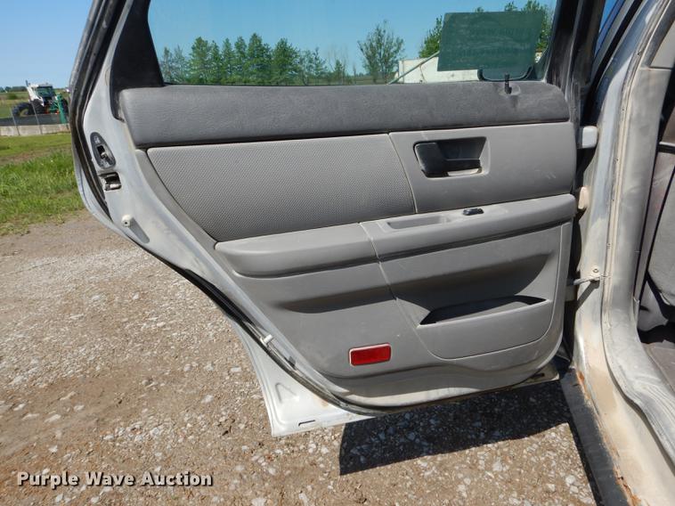 image for item DE8435 2007 Ford Taurus SE