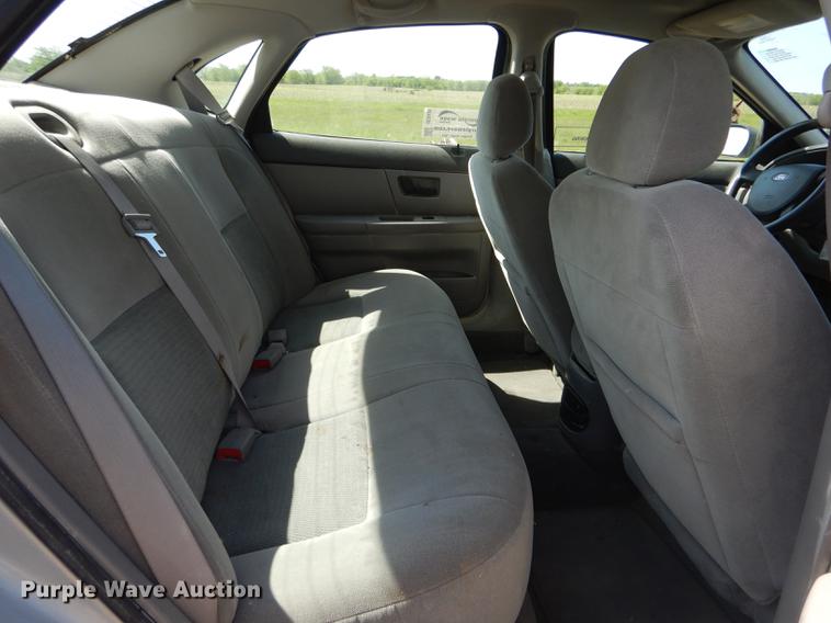 image for item DE8435 2007 Ford Taurus SE