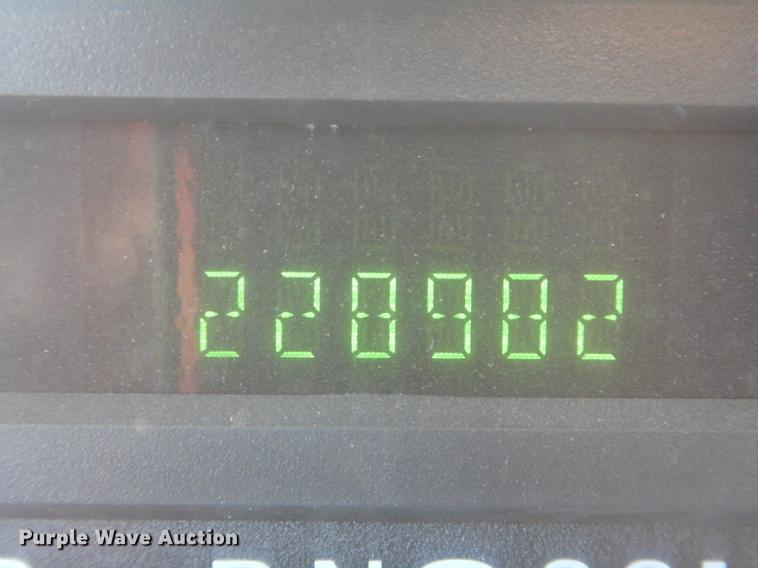 image for item DE8436 2005 Ford F350 Super Duty XL SuperCab utility bed pickup truck