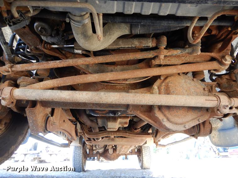 image for item DE8436 2005 Ford F350 Super Duty XL SuperCab utility bed pickup truck