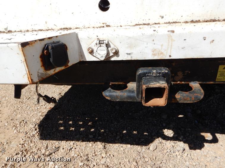 image for item DE8436 2005 Ford F350 Super Duty XL SuperCab utility bed pickup truck