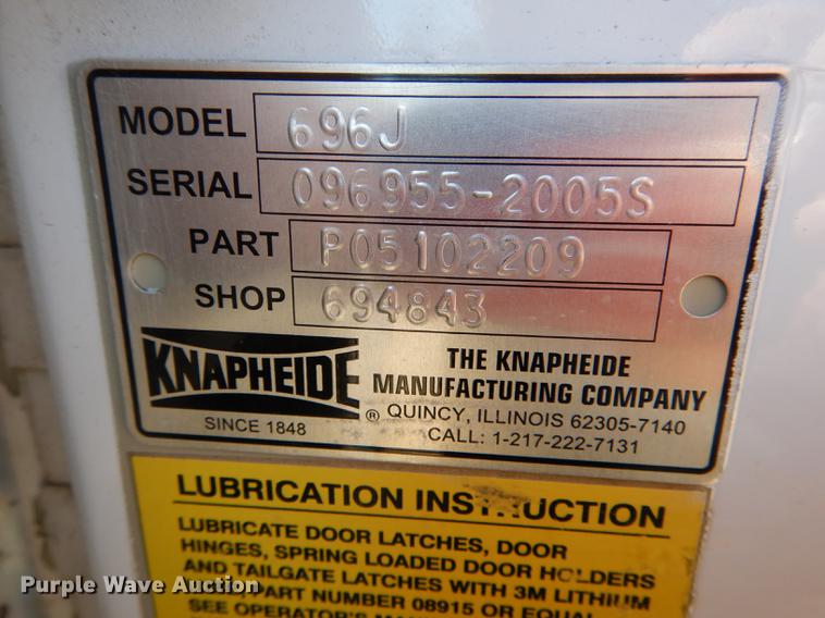 image for item DE8436 2005 Ford F350 Super Duty XL SuperCab utility bed pickup truck