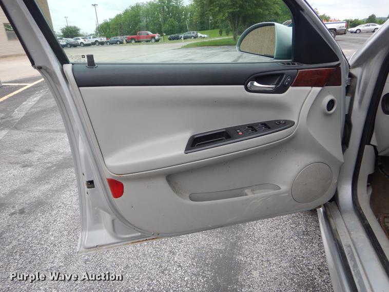 image for item DE8443 2009 Chevrolet Impala LS