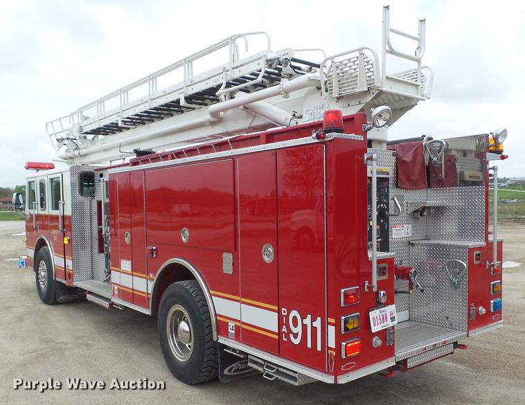 image for item DF0764 1999 Pierce aerial fire truck