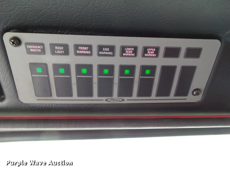 image for item DF0764 1999 Pierce aerial fire truck