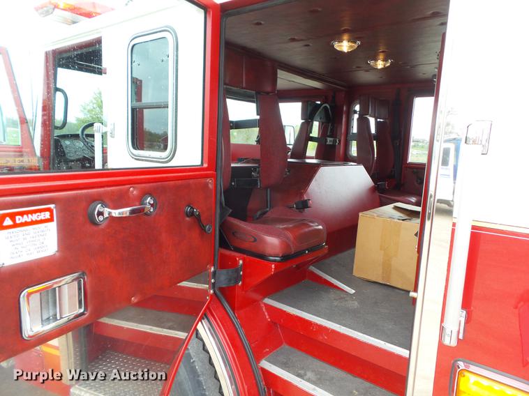 image for item DF0764 1999 Pierce aerial fire truck