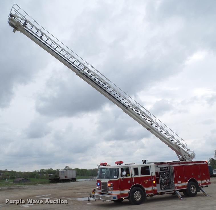 image for item DF0764 1999 Pierce aerial fire truck