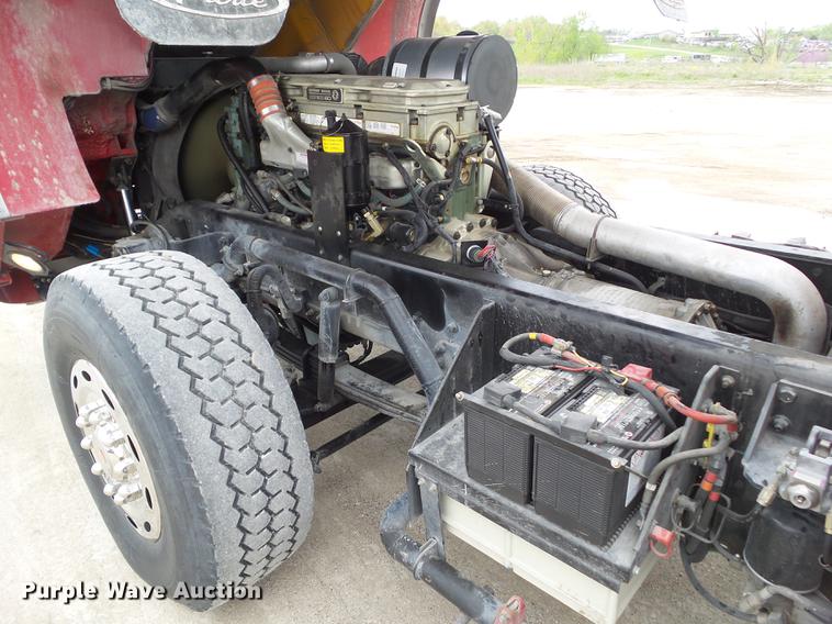 image for item DF0764 1999 Pierce aerial fire truck