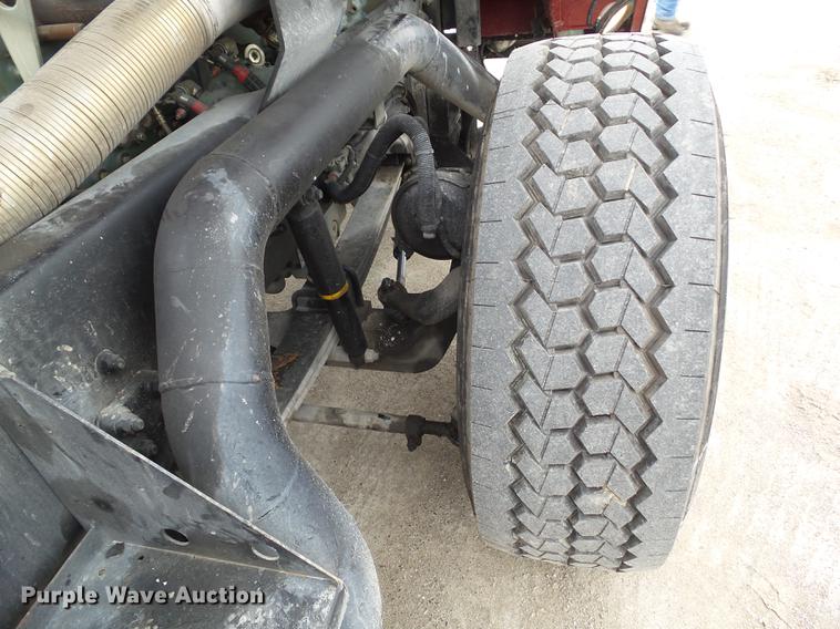 image for item DF0764 1999 Pierce aerial fire truck