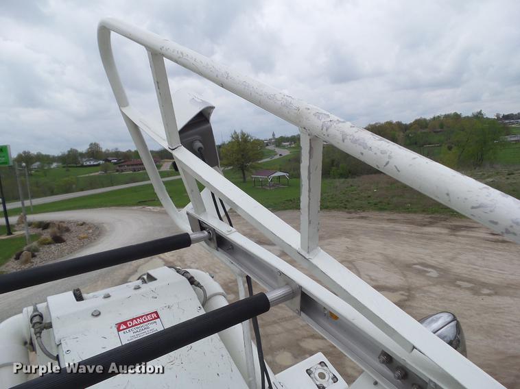 image for item DF0764 1999 Pierce aerial fire truck