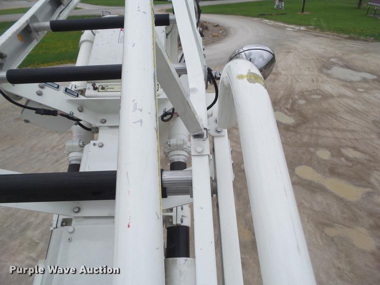 image for item DF0764 1999 Pierce aerial fire truck