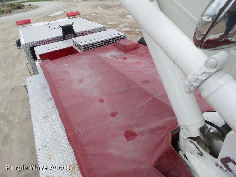 image for item DF0764 1999 Pierce aerial fire truck