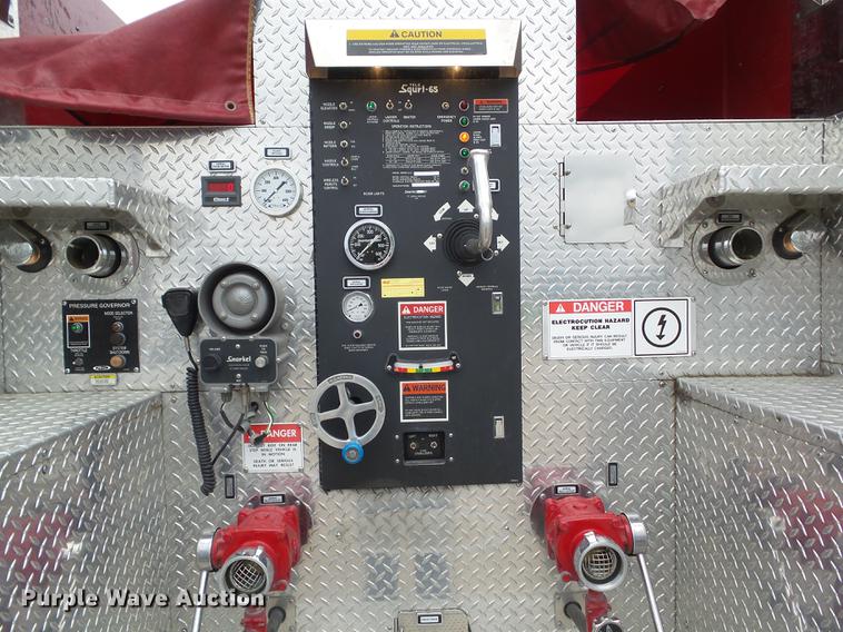 image for item DF0764 1999 Pierce aerial fire truck