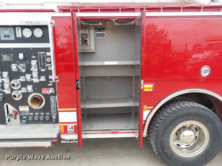 image for item DF0764 1999 Pierce aerial fire truck