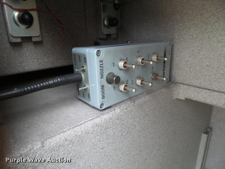 image for item DF0764 1999 Pierce aerial fire truck