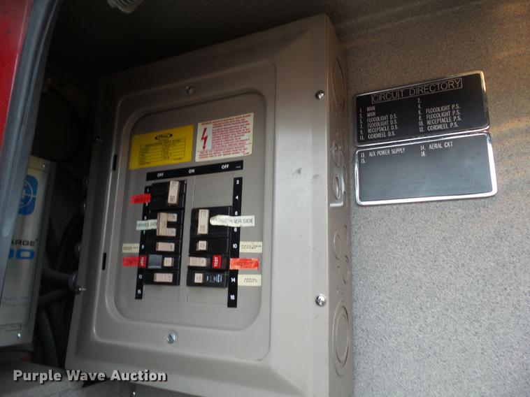 image for item DF0764 1999 Pierce aerial fire truck