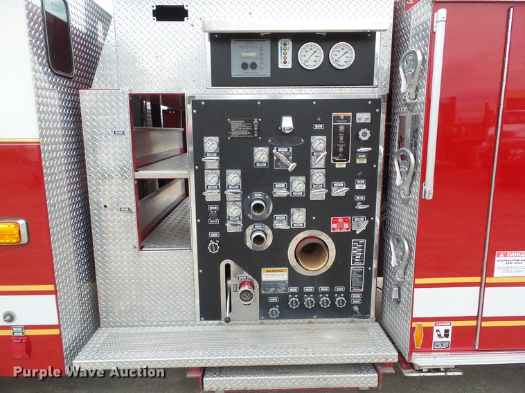 image for item DF0764 1999 Pierce aerial fire truck