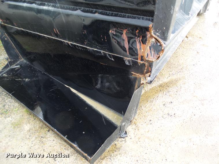 image for item DF0765 1993 International 4900 truck cab and chassis