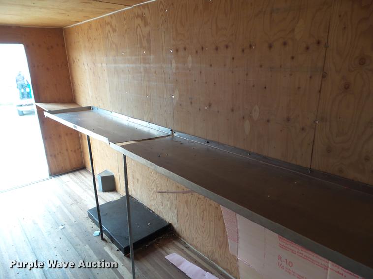 image for item DF0767 2004 Chevrolet Express G3500 box truck