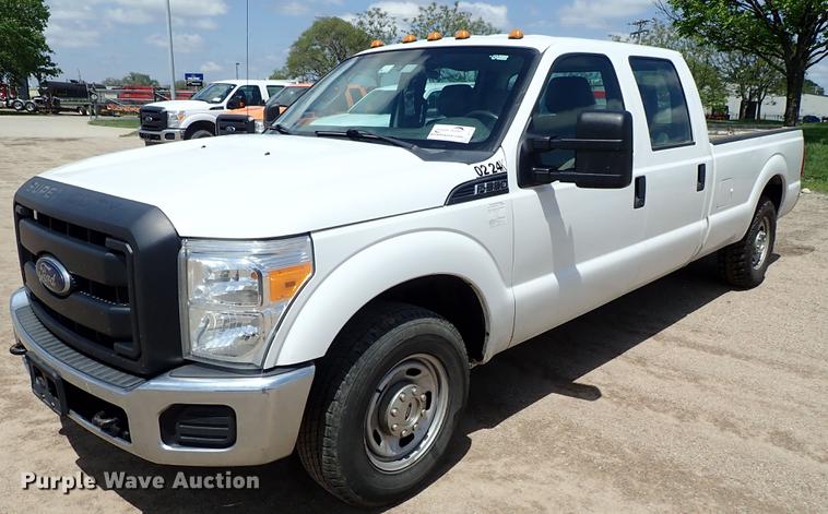 image for item DF1192 2013 Ford F350 Super Duty Crew Cab pickup truck